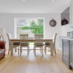Holiday home Newly Renovated 3 Bedroom Victorian Detached House, Bournemouth